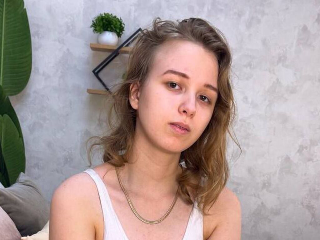 ElizCampbell></p>

       
    </div>
    </div>
</div>
<div class=